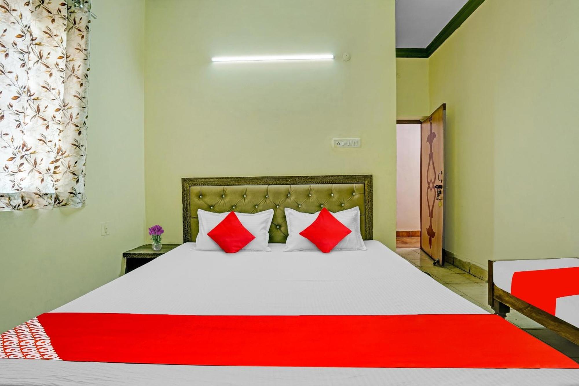 Hotel O B N Palace Rāipur Buitenkant foto