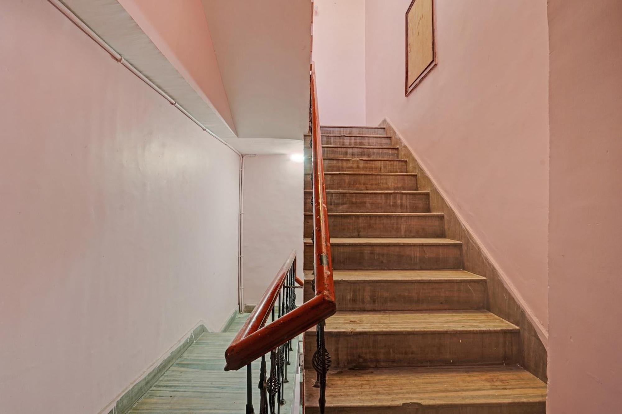 Hotel O B N Palace Rāipur Buitenkant foto